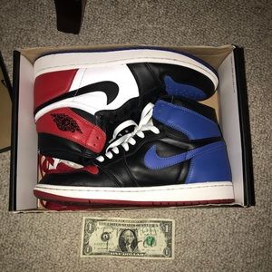 Air Jordan 1 “Top 3”